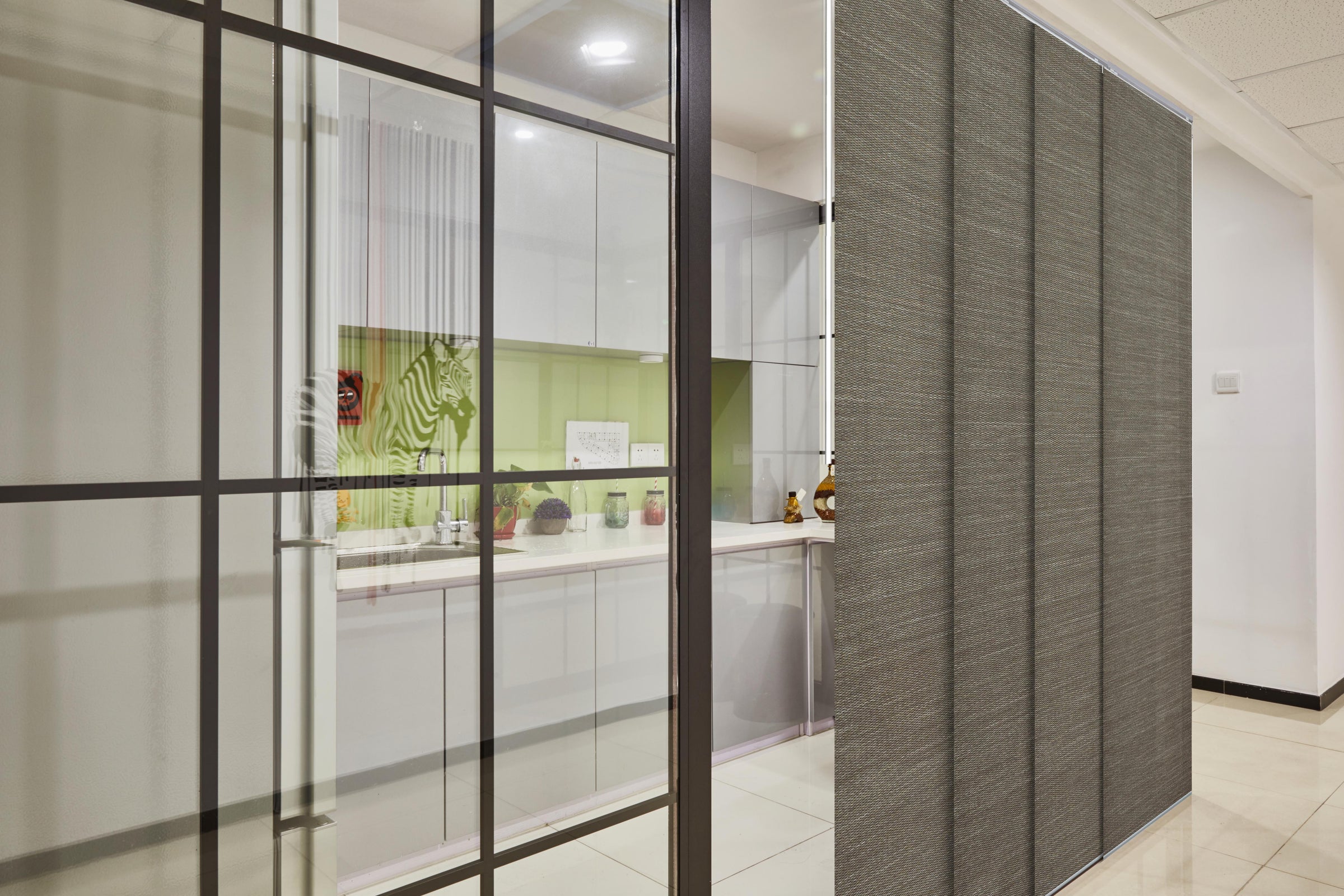 GoDear Design_Modern kitchen with glass partition and wooden sliding door