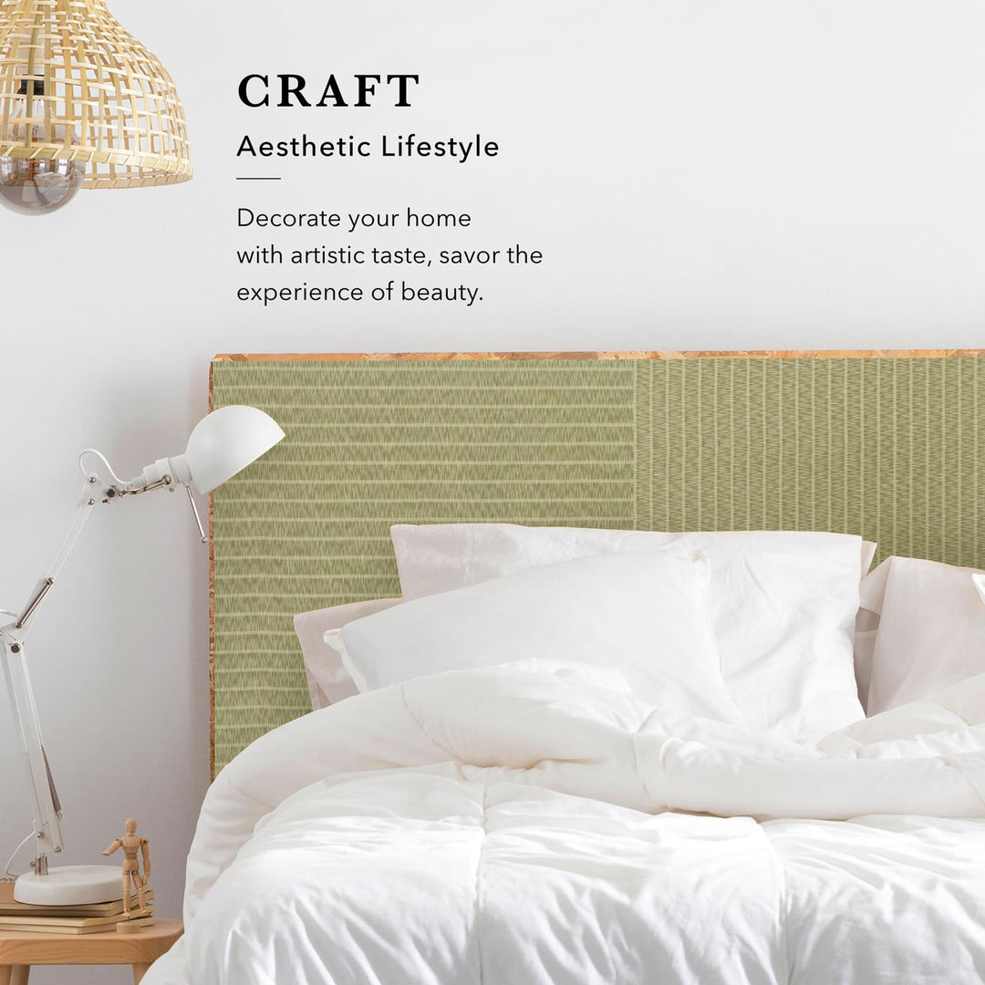 Bedroom with white bedding and a green headboard, featuring the brand 'CRAFT'.
