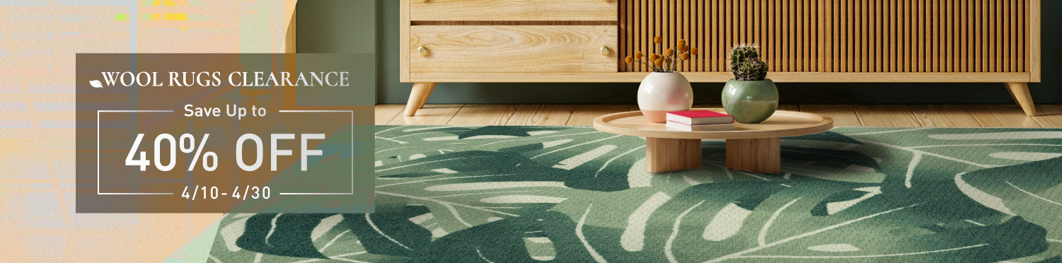 GoDear_Design_Wool rugs clearance banner with a green rug on a wooden floor.